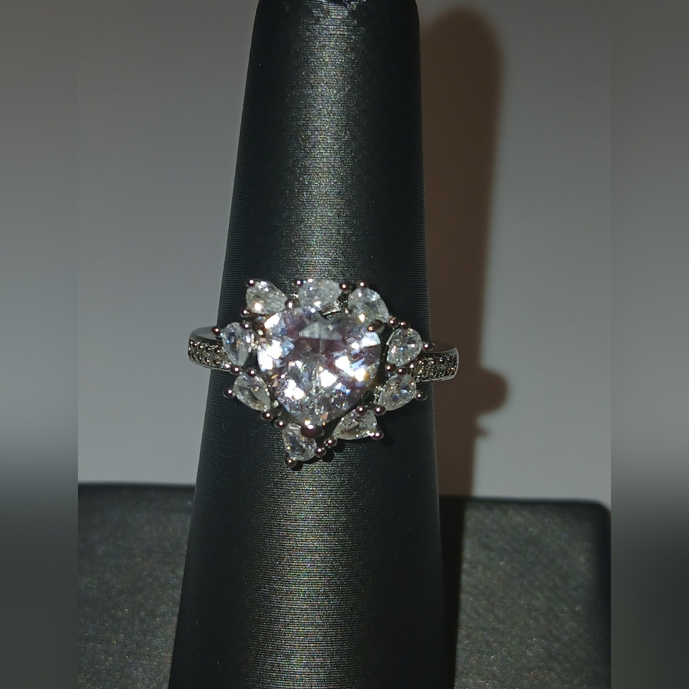 New 18k White GoldPlated Elegant Chunky Heart-Shaped Ring Size 6 Pretty Bird